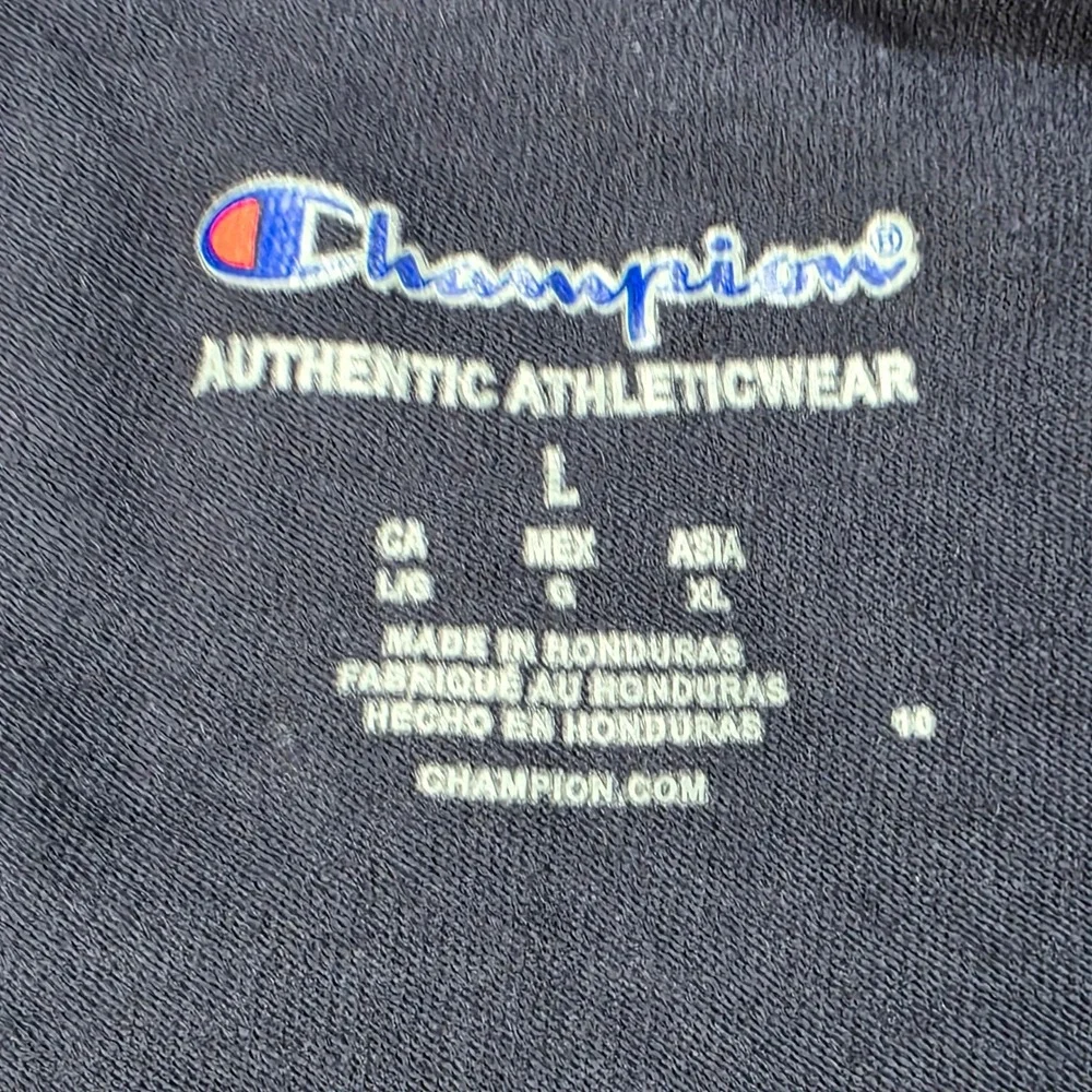 Champion Men's‎ T-Shirt Navy Blue Size L Large Crew Neck Authentic Athleticwear - Picture 2 of 6